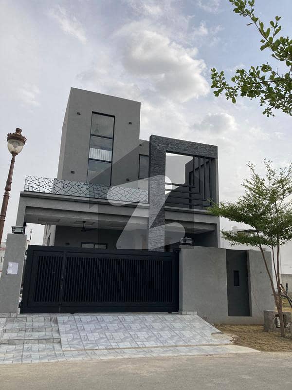 12 Marla Beautifully Designed House For Sale In Lake City Lahore