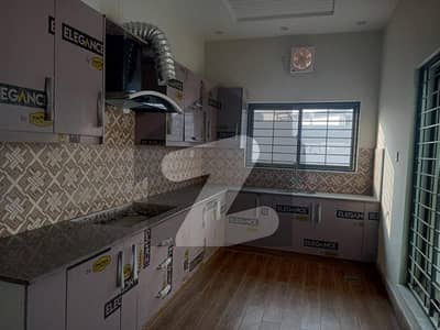 DHA PHASE 4 BLOCK HH 1 KANAL UPPER PORTION FOR RENT