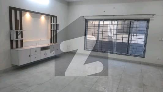 DHA PHASE 7 BLOCK Z 1 KANAL FULL HOUSE FOR RENT