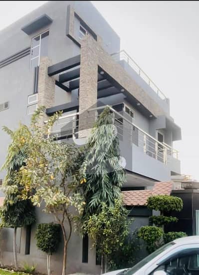 Used 10.127 Dominican Marla House Corner For Sale Tariq Garden Housing Society Lahore LDA Approved