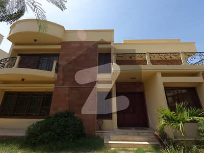 A Spacious On Excellent Location 800 Square Yards House In DHA Phase 5