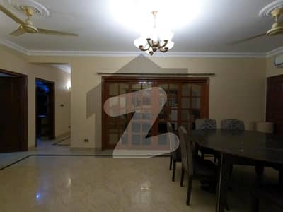 A Spacious On Excellent Location 800 Square Yards House In DHA Phase 5