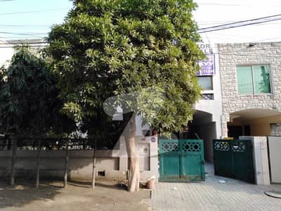 Ideally Located House Of 10 Marla Is Available For sale In Lahore