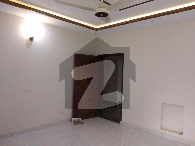 ڈیوائن گارڈنز لاہور میں 4 کمروں کا 12 مرلہ مکان 3.9 کروڑ میں برائے فروخت۔