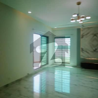 4 Bed Apartment Available for Sale in Askari 11 Lahore