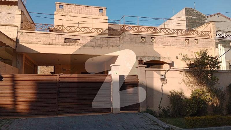 عسکری 11 راولپنڈی میں 4 کمروں کا 11 مرلہ مکان 5.5 کروڑ میں برائے فروخت۔