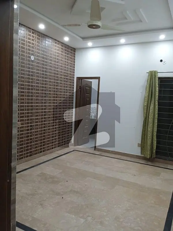 10 MARLA LOWER PORTION AVAILABLE FOR RENT IN PCSIR HOUSING SCHEME PHASE 2