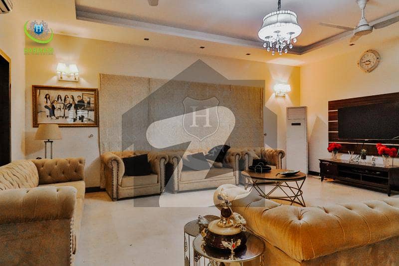 ڈی ایچ اے فیز 5 ڈیفنس (ڈی ایچ اے),لاہور میں 5 کمروں کا 1 کنال مکان 8.85 کروڑ میں برائے فروخت۔