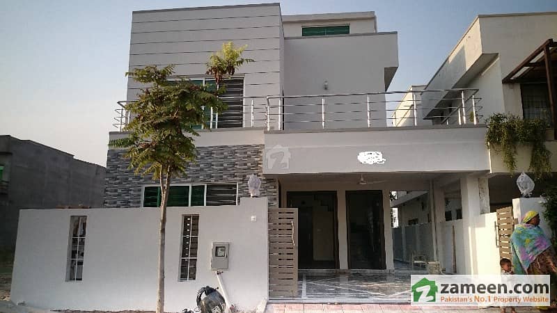 House For Sale In Phase 7 On Main Boulevard