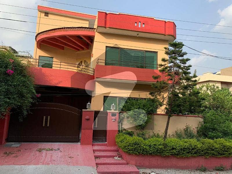A Corner House Of 10 Marla In Gulshan Abad Sector 1