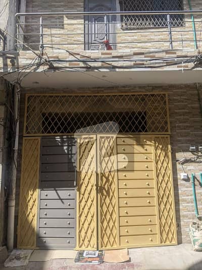 سرسيد چوک راولپنڈی میں 4 کمروں کا 4 مرلہ مکان 1.65 کروڑ میں برائے فروخت۔