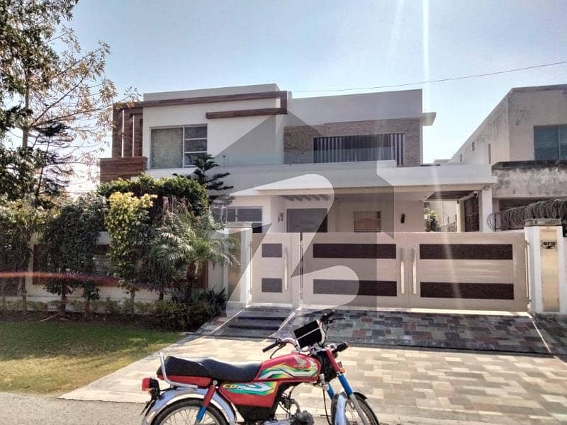 1 Kanal Slightly Used Owner Built Luxury Bungalow At Very Hot Location Is Available For Rent In DHA Phase 5 Block-K Lahore
