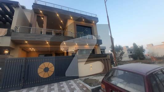 1800 Square Feet House In Margalla View Housing Society Is Available For Sale
