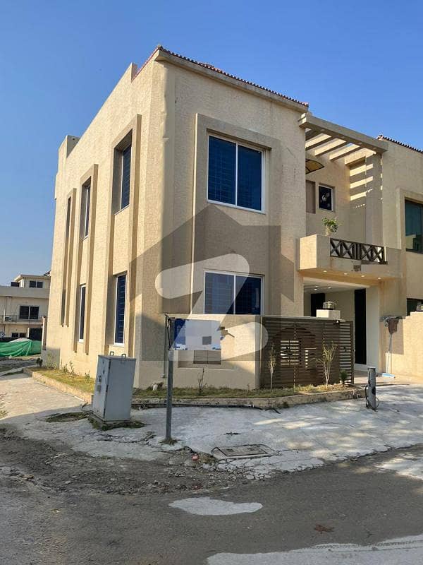5 Marla Beautiful corner house available for sale in Bahria Town Phase 8