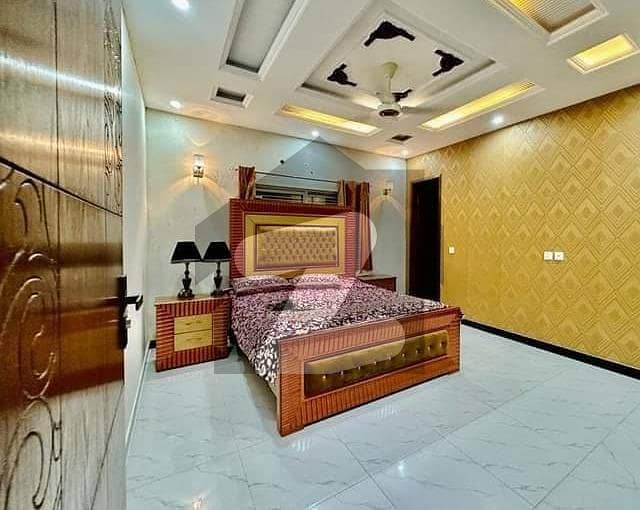 ڈی ایچ اے فیز 7 ڈیفنس (ڈی ایچ اے),لاہور میں 5 کمروں کا 1 کنال مکان 8.0 کروڑ میں برائے فروخت۔