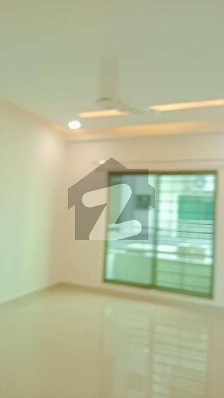 4 Bed Apartment Available For Sale in Askari 11