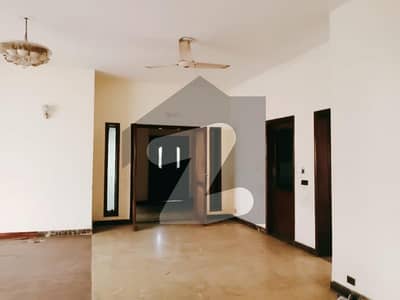 1KANAL lower portion Available for Rent in Phase 1 DHA LAHORE