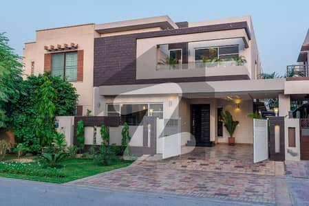 Prime Location Well Maintained Modern House at Near to DHA Raya
