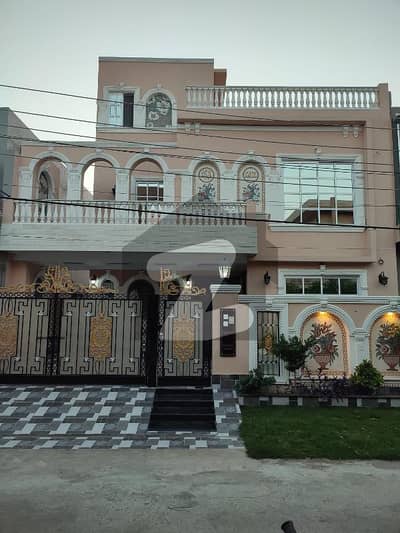 10 Marla Beautifully Designed House For Sale In Wapda Town Lahore