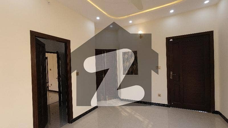 ایف ۔ 11 اسلام آباد میں 9 کمروں کا 1 کنال مکان 28.0 کروڑ میں برائے فروخت۔