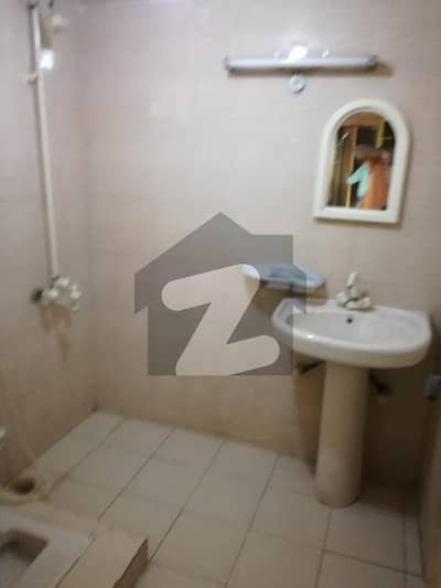 10 Marla ViP Upper portion urgent for rent in sabzazar