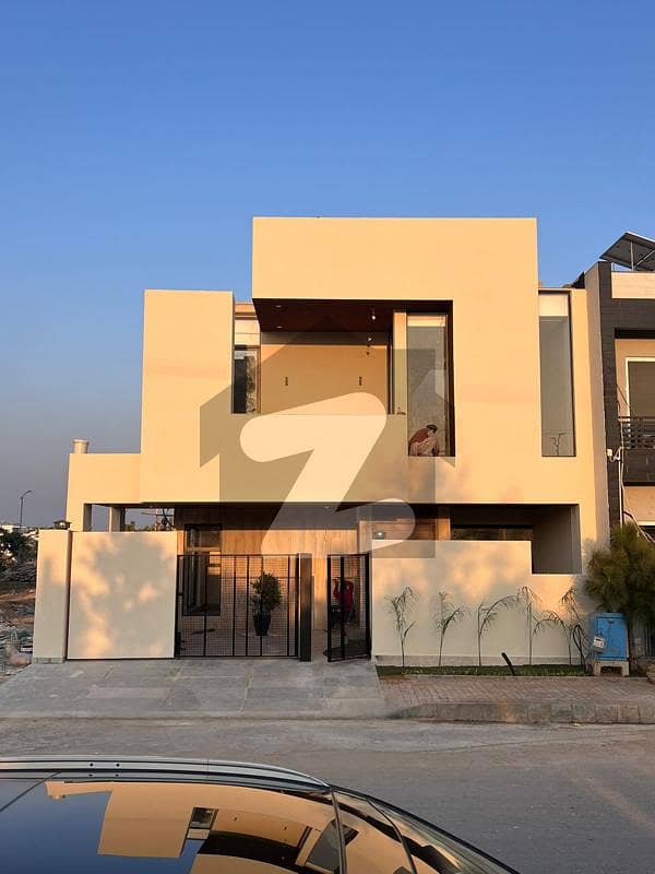 Modern Architectural Masterpiece - Unit Family Home House For Sale