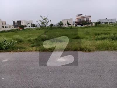 Hot Location 1 Kanal Plot For Sale T-Block DHA Phase 7 Direct Owner Meeting