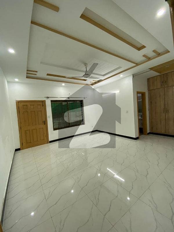 35*70 Upper Portion Available For Rent In G-13/4 Islamabad
