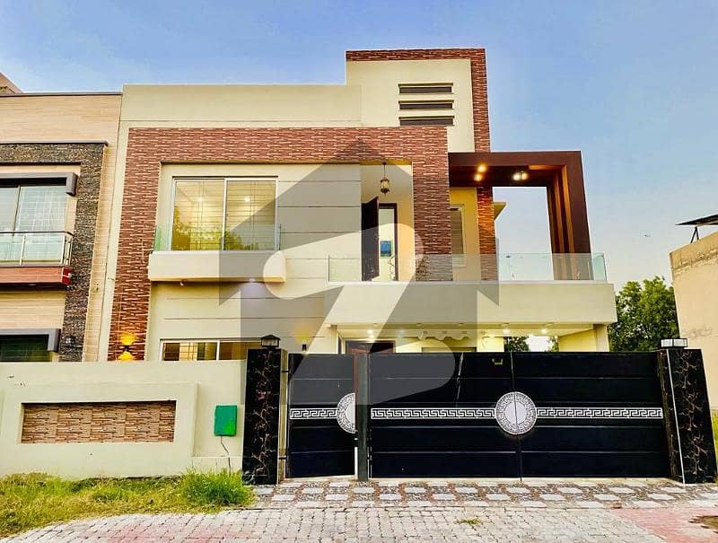 10 Marla House For Sale In Ghaznavi Block Bahria Town Lahore