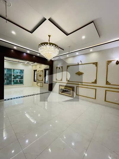 10 Marla House For Sale In Overseas Block Bahria Town Lahore