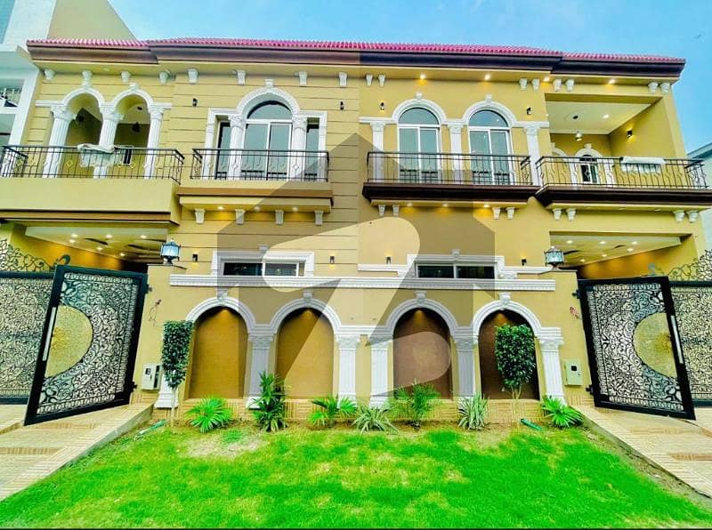 پارک ویو سٹی - ٹیولپ بلاک پارک ویو سٹی,لاہور میں 4 کمروں کا 5 مرلہ مکان 1.95 کروڑ میں برائے فروخت۔