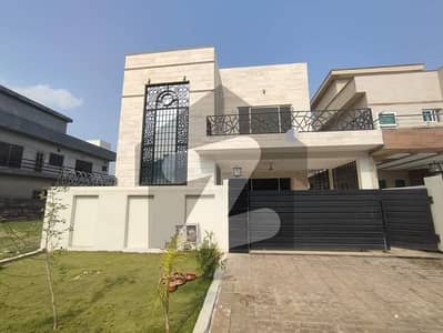 10 Marla Beautiful Triple Storey House For Rent in Bahria Town Phase 8