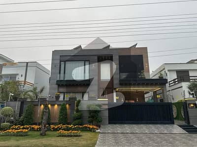 A PRIME LOCATION 1 KANAL DESIGNER HOUSE FOR SALE IN JASMINE BLOCK SECTOR C BAHRIA TOWN LAHORE