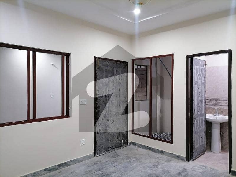 نیو سُپر ٹاؤن لاہور میں 3 کمروں کا 5 مرلہ مکان 2.2 کروڑ میں برائے فروخت۔