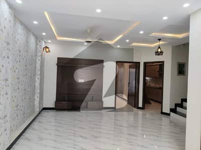 5 Marla Beautiful Used House Available For Sale In Bahria Town Phase 8