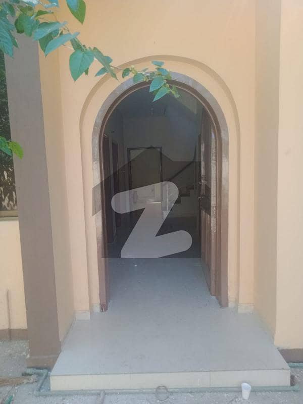 ڈی ایچ اے فیز 1 ڈیفنس (ڈی ایچ اے),لاہور میں 4 کمروں کا 1 کنال مکان 1.5 لاکھ میں کرایہ پر دستیاب ہے۔