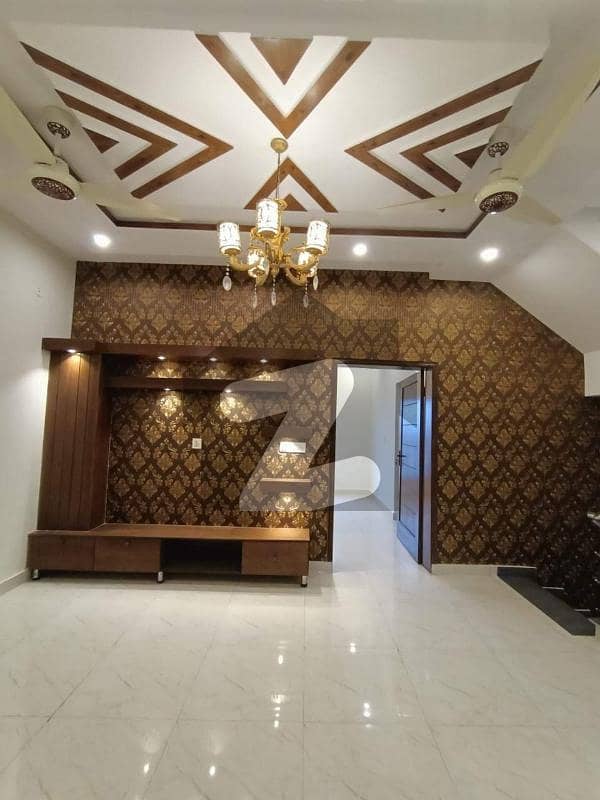 5 Marla Beautiful used house available for sale in Bahria Town Phase 8