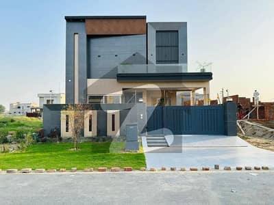 10 MARLA BRAND NEW LUXURY MODERN DESIGN HOUSE FOR SALE IN DHA PHASE 7 AT A REASONABLE PRICE NEAR PARK AND MCDONALDS