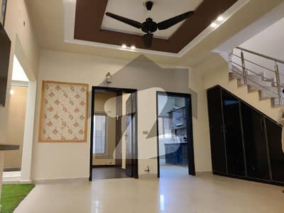 5 Marla Private House For Rent Near To Park 30 Ft Road