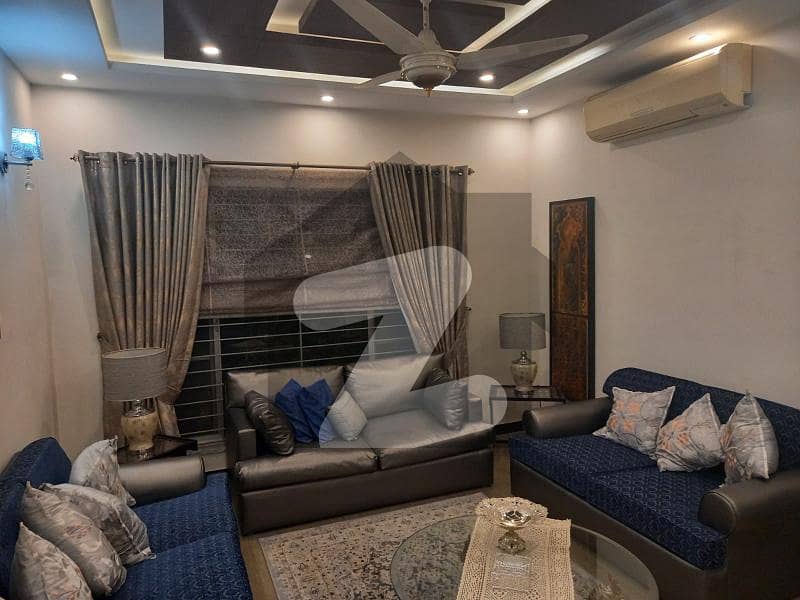 ڈیوائن گارڈنز لاہور میں 3 کمروں کا 8 مرلہ مکان 3.25 کروڑ میں برائے فروخت۔
