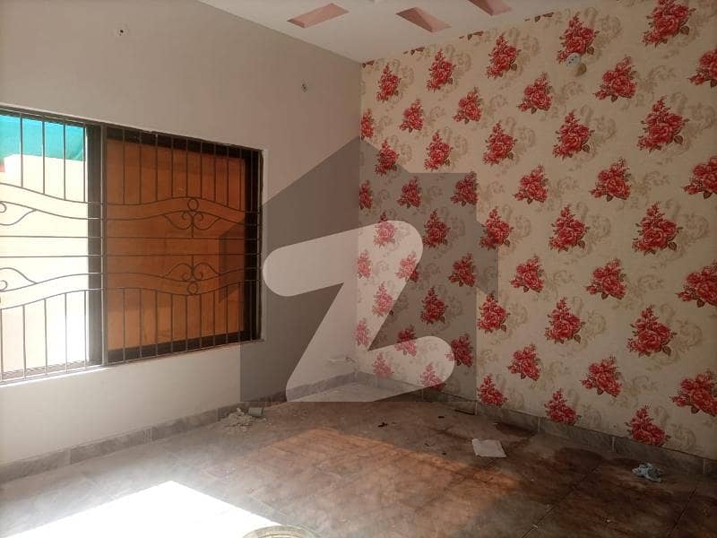 12 Marla House available for rent in Johar Town Phase 2 - Block H3, Lahore near emporium mall and Expo center near canal road near market far office