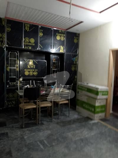 علامہ اقبال ٹاؤن ۔ نیلم بلاک علامہ اقبال ٹاؤن,لاہور میں 6 کمروں کا 5 مرلہ مکان 2.5 کروڑ میں برائے فروخت۔