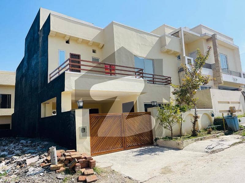 7 Marla Used House With Gas Installed Available For Sale In Umer Block