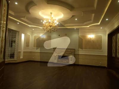 واپڈا ٹاؤن فیز 1 واپڈا ٹاؤن,لاہور میں 6 کمروں کا 1 کنال مکان 5.75 کروڑ میں برائے فروخت۔