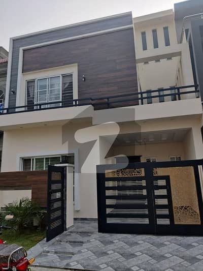 7 Marla Brand New House For Sale On 30 Ft Road Near To Park