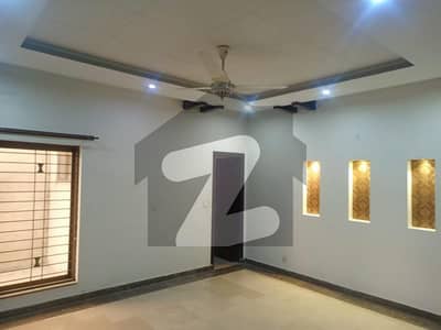 1 Kanal Upper Portion In PCSIR Staff Colony Is Available For Rent