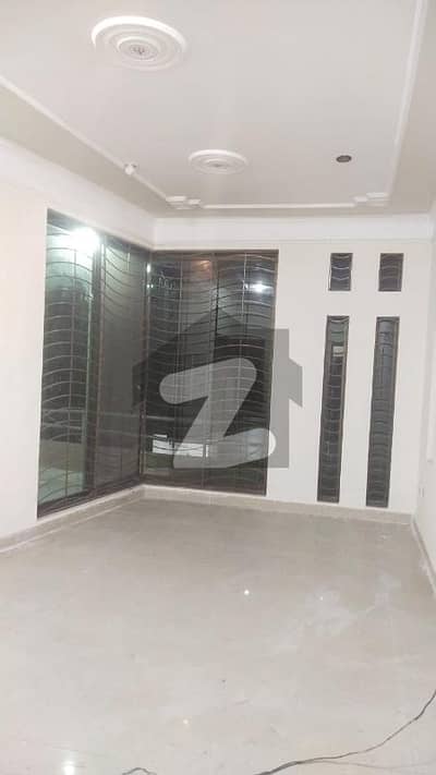 فیصل ٹاؤن ۔ بلاک سی فیصل ٹاؤن,لاہور میں 4 کمروں کا 7 مرلہ مکان 3.0 کروڑ میں برائے فروخت۔