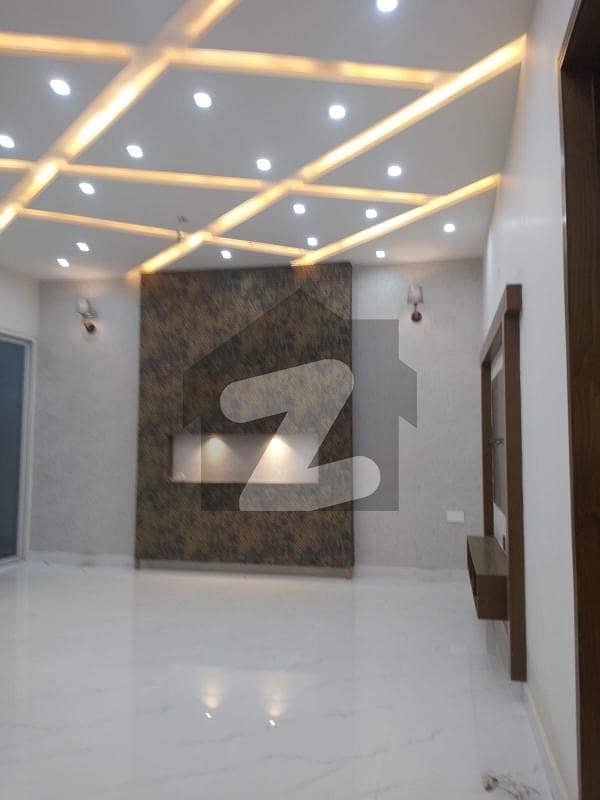 کینال ولاز کینال ایکسپریس,فیصل آباد میں 3 کمروں کا 5 مرلہ مکان 2.0 کروڑ میں برائے فروخت۔