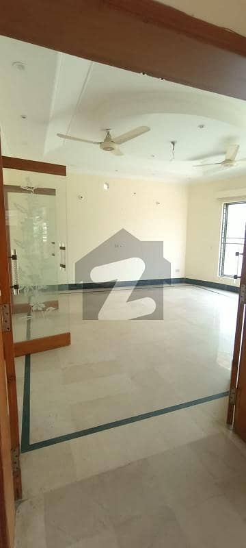 Full Basment Swimming Pool 01 Kanal House For Sale In DHA Phase 03 Z Block