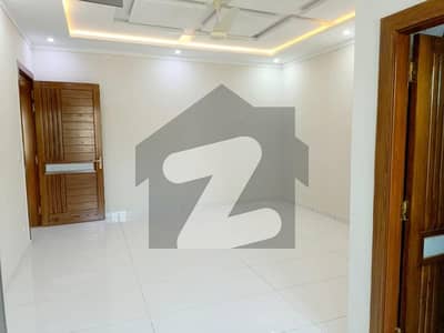 10 Marla Ground portion available for rent in PWD